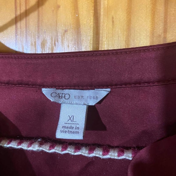 Cato Top - Picture 4 of 5